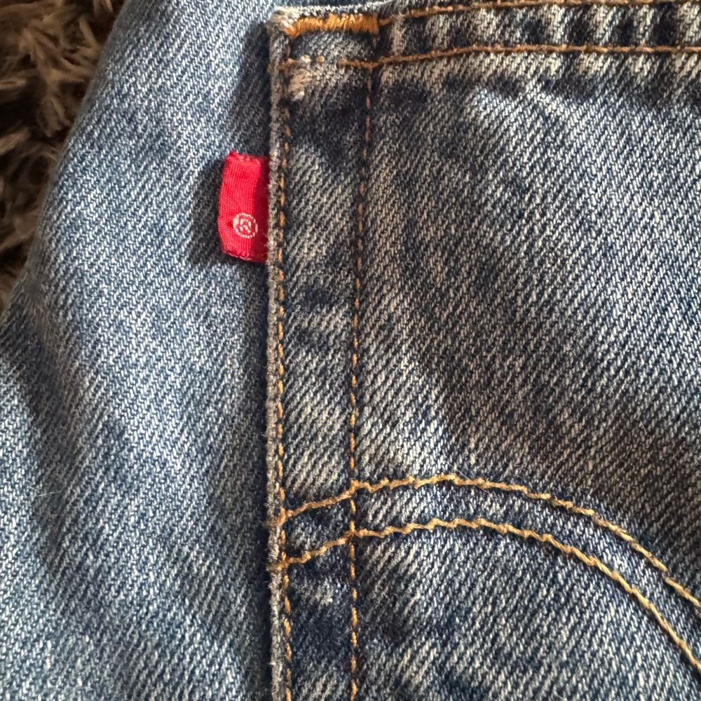Levi’s Vintage 2004 Women’s Custom Bleached Painted 501’s Size 28​ - Picture 10 of 14